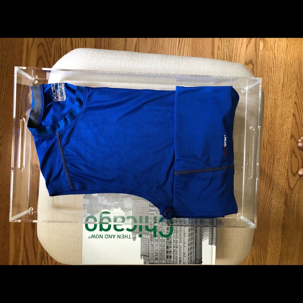 2 shirts Short Sleeve